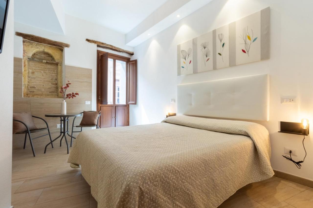 קליארי Rooms Best Vacation Ever מראה חיצוני תמונה